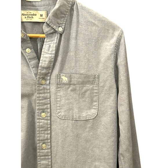 Abercrombie & Fitch Mens Light Blue Muscle Fit Button-Down Shirt Size M Preppy - Picture 2 of 6